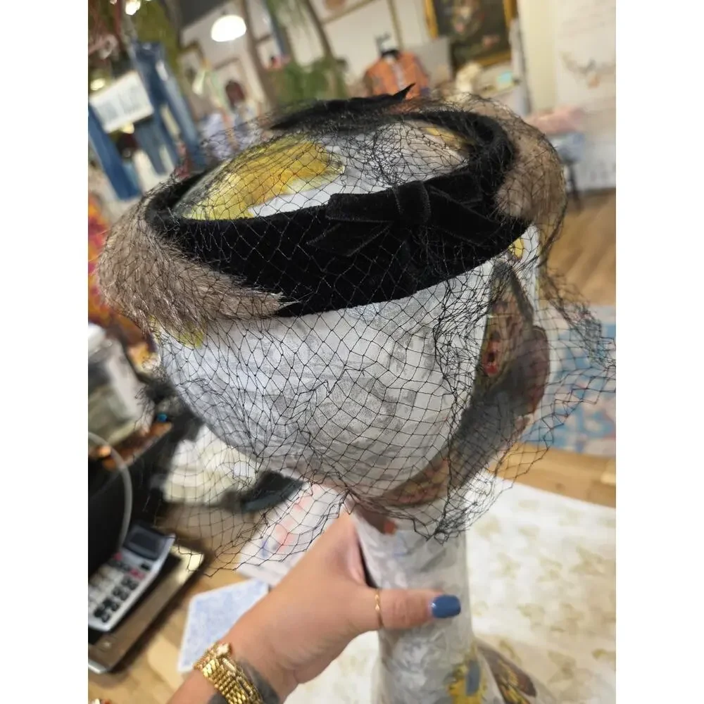 1950s Pill Box Mink Fur Hat With Lace / Veil Face Cover Dinner HAT